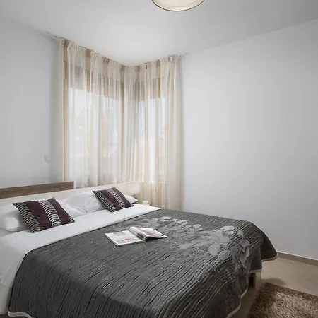 Apartman Malibu One *