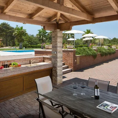 Malibu One Apartman Vir